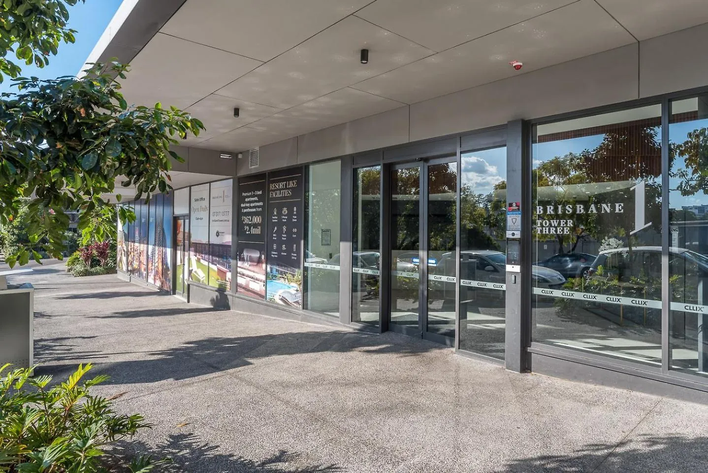 1-Bedroom Apartment With Pool, Sauna, And Parking In South Brisbane