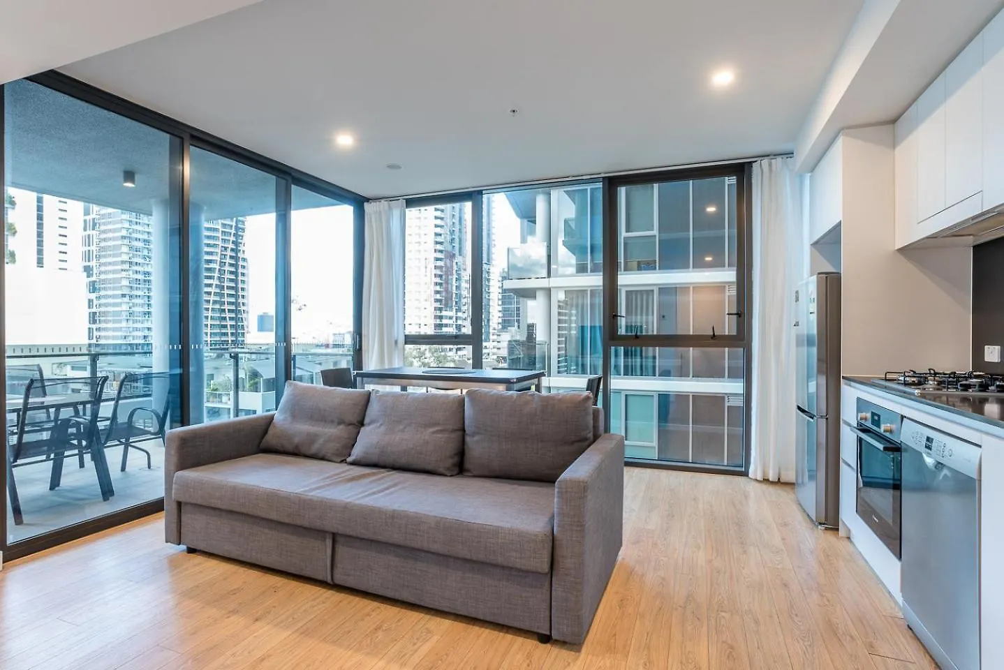 1-Bedroom Apartment With Pool, Sauna, And Parking In South Brisbane Avustralya
